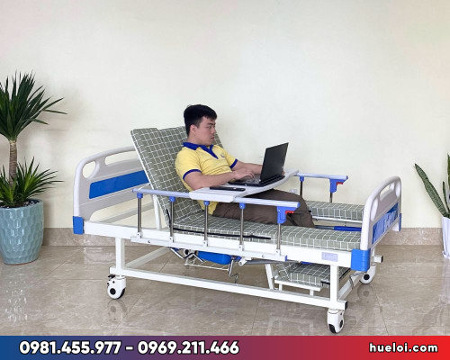 Giường bệnh nhân đầu nhựa đa năng 4 tay quay hạ chân góc nhỏ A01-II